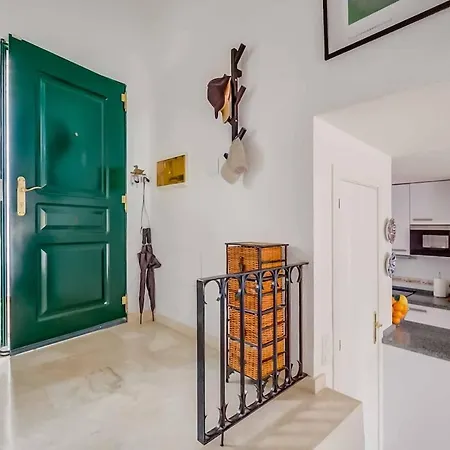 128 - Beautiful Townhouse With Pool, Benalmádena